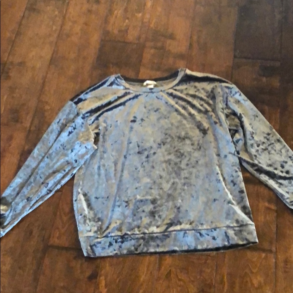 H&M silver velvet sweater with pants included!